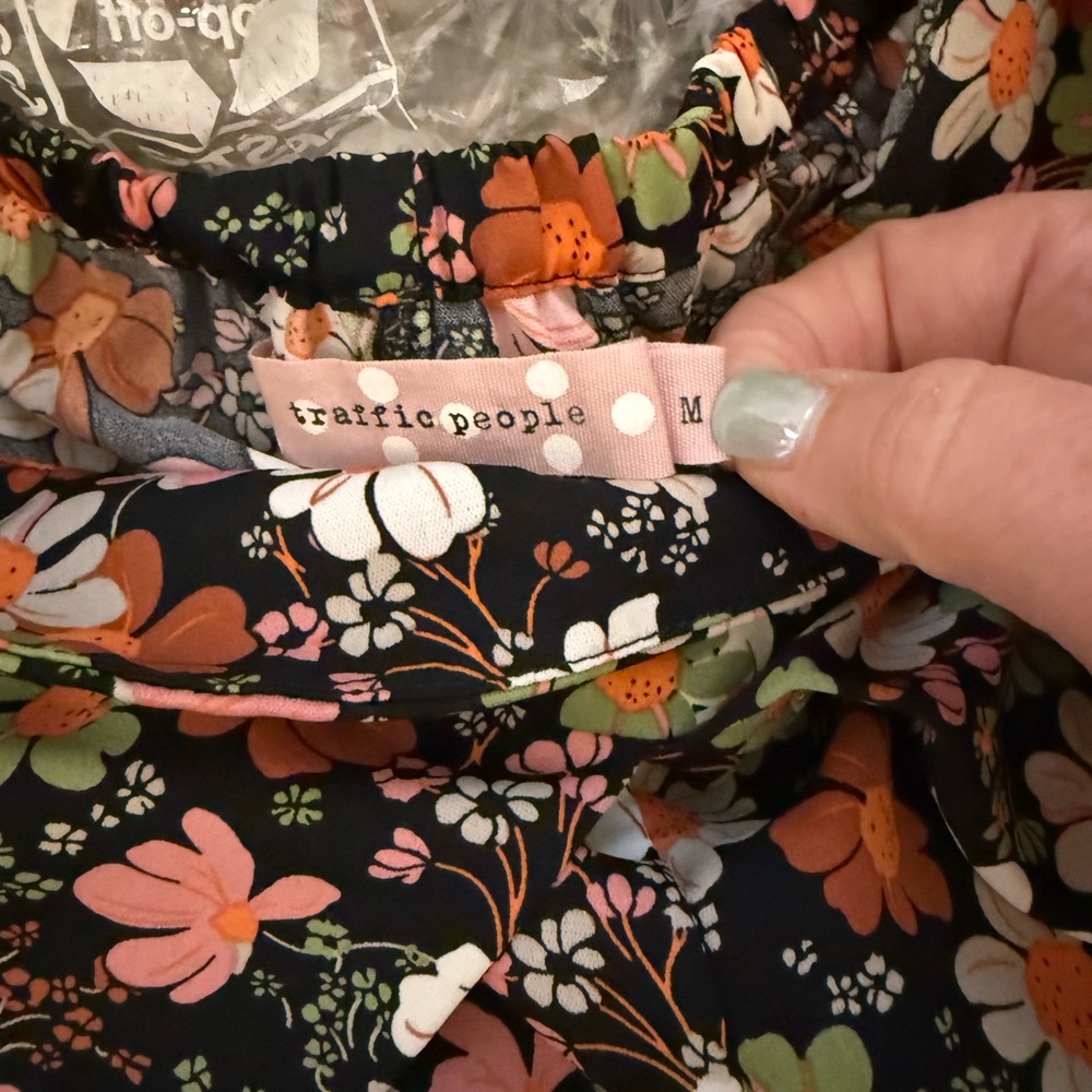 Traffic People Floral Wide Leg Jumper with Pink, Green and Orange Flowers - Picture 7 of 8